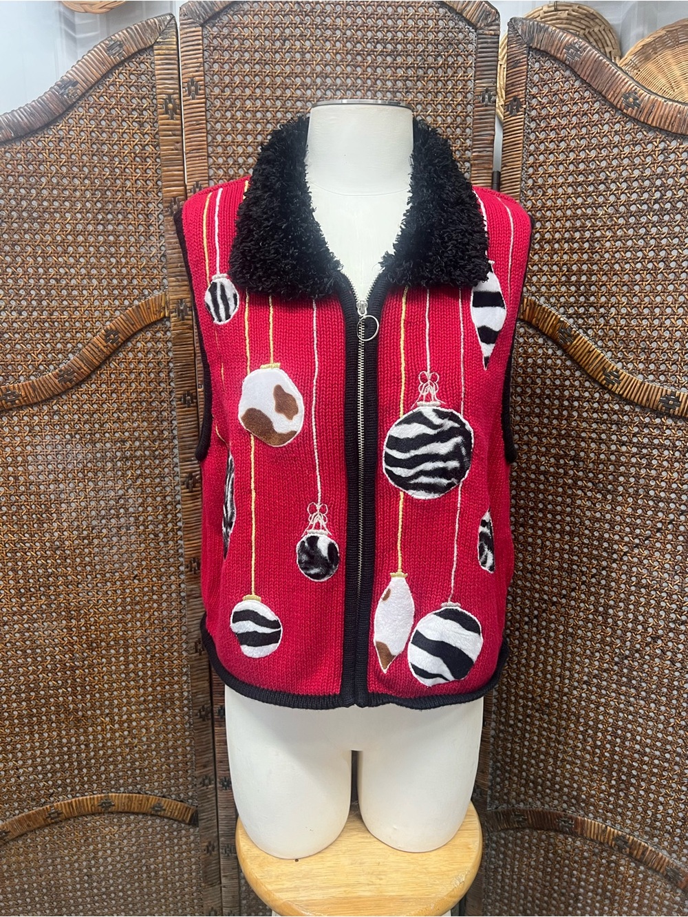 Christmas sweater vest Bechamel red black large ugly Christmas
